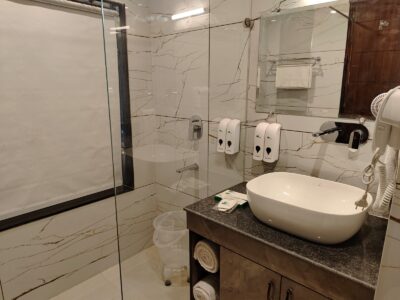 WhatsApp Image 2025-12-03 at 8.02.43 PM (2)